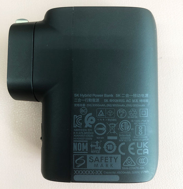 BELKIN BoostCharge モバイルバッテリー PD対応 PPS 37W コンセント一体型 5000mAh BPZ003dqBKJP