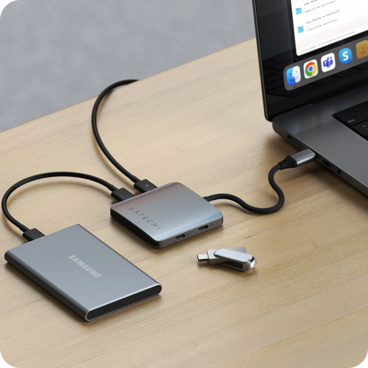 Satechi 4-Port USB-C Hub with PD対応 4ポート ハブ