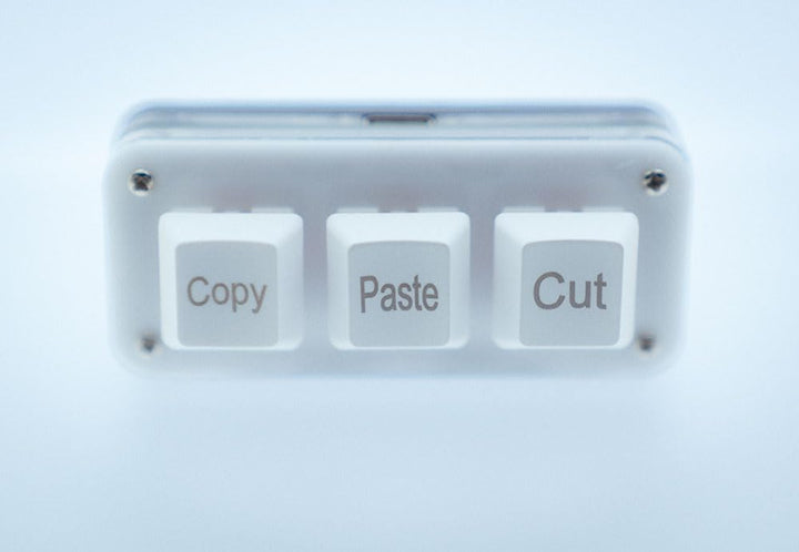 XYZA Tiny Keyboard 3Key for Mac / iPad コピーペーストカット 超小型コピペ専用 赤軸 3ボタン 有線キーボード