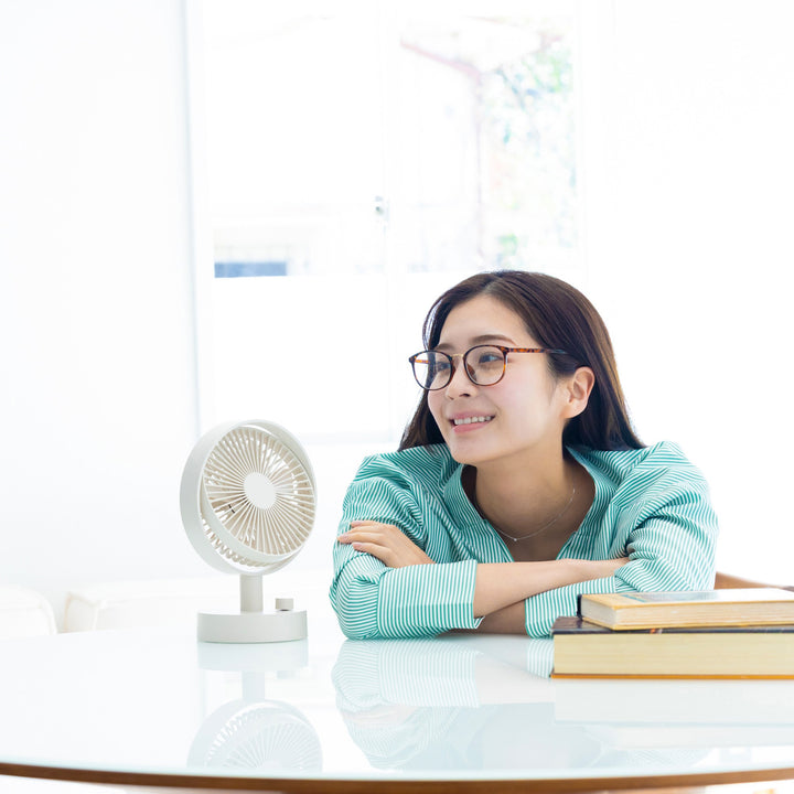 ELAiCE iFan Puro 25 自動首振り機能付き コードレスデスクファン アイボリー  ポータブル扇風機  暑さ対策