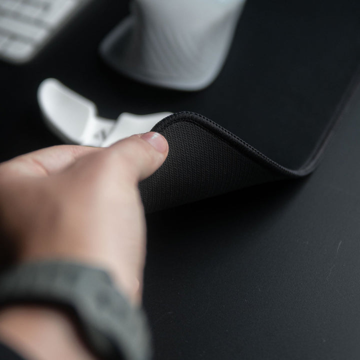 DELTAHUB Gaming Desk Pad Black デスクマット