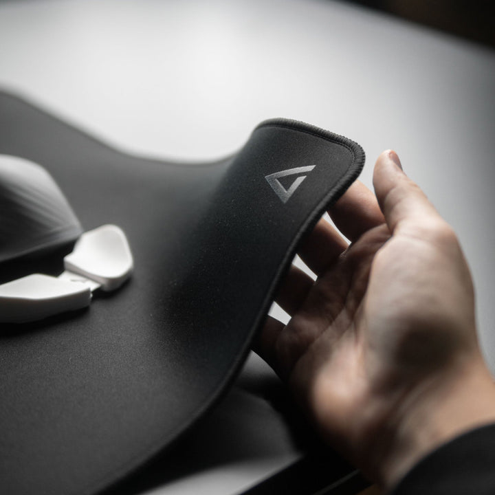 DELTAHUB Gaming Desk Pad Black デスクマット