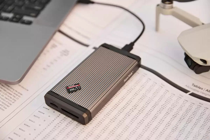 SanDisk microSD Expressカード 128GB / 256GB UHS-I U3 A1 PCIe NVMe R:880MB/s W:480MB/s Nintendo Switch2 対応