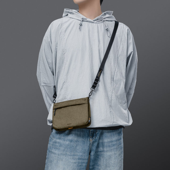 MagEasy 2L SACOCHE with STRAP C 大容量サコッシュ ストラップセットBlack + Black