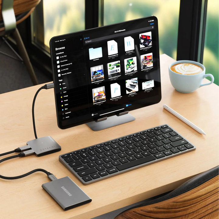 Satechi 4-Port USB-C Hub with PD対応 4ポート ハブ