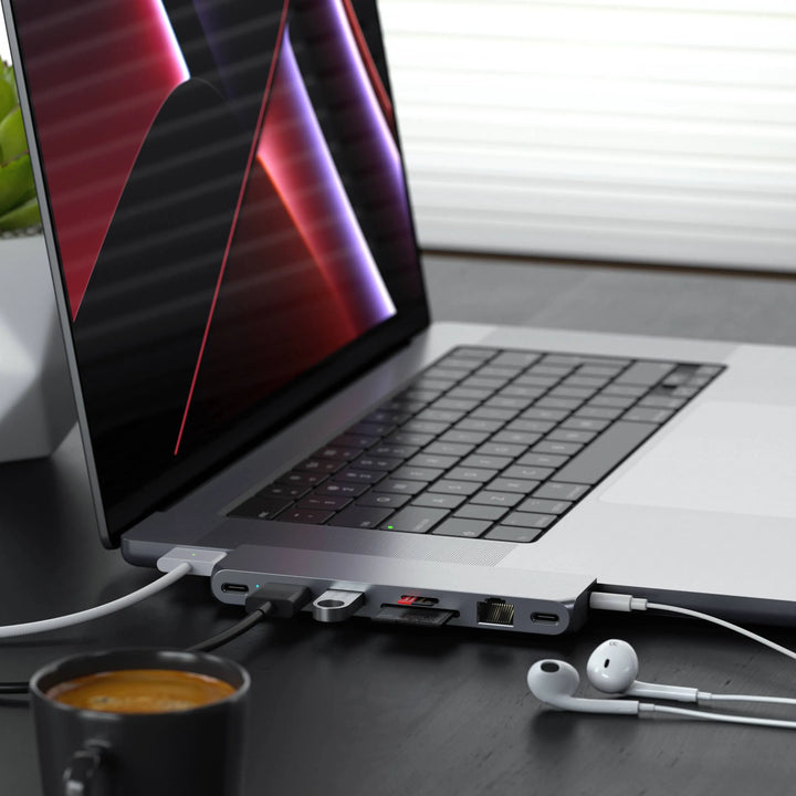 Satechi Pro Hub Max USB-C PRO PD対応 ハブアダプター (MacBookPro Air M1 M2 M3 M4対応)