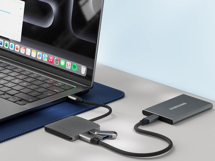 Satechi 4-Port USB-C Hub with PD対応 4ポート ハブ