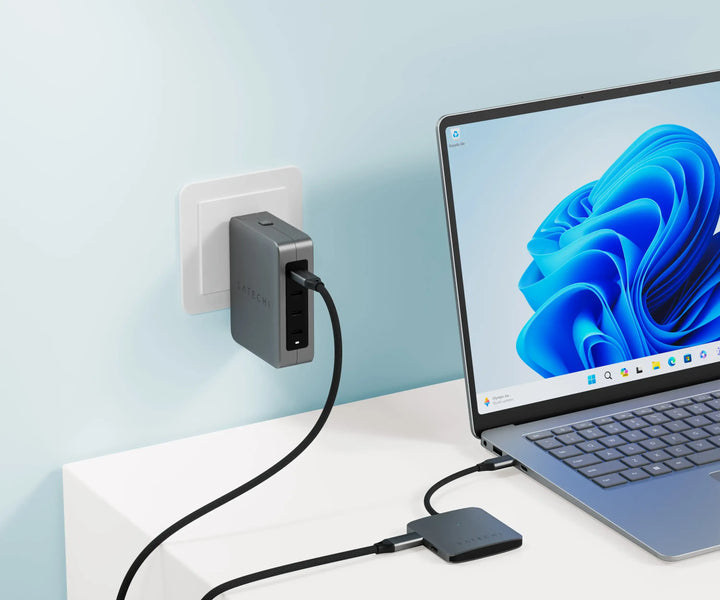 Satechi 4-Port USB-C Hub with PD対応 4ポート ハブ
