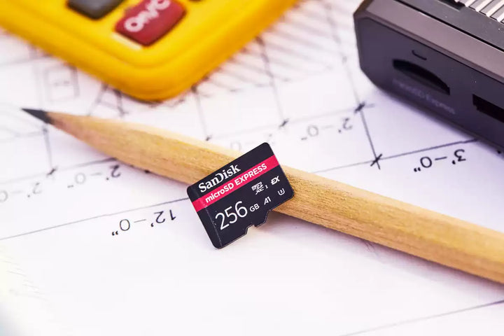 SanDisk microSD Expressカード 128GB / 256GB UHS-I U3 A1 PCIe NVMe R:880MB/s W:480MB/s Nintendo Switch2 対応