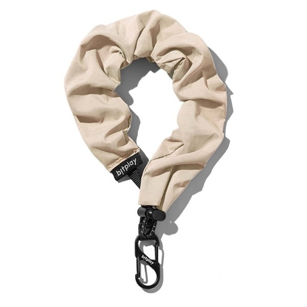 サンドベージュ