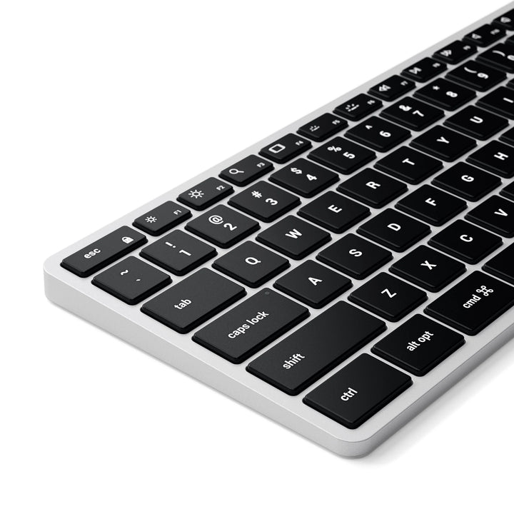 Satechi Slim X3 Bluetooth Backlit Keyboard US Layout 薄型フルサイズ キーボード 英語配列 Win Mac対応
