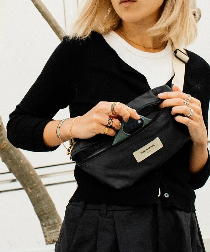 Native Union WFA Crossbody Pouch クロスボディポーチ