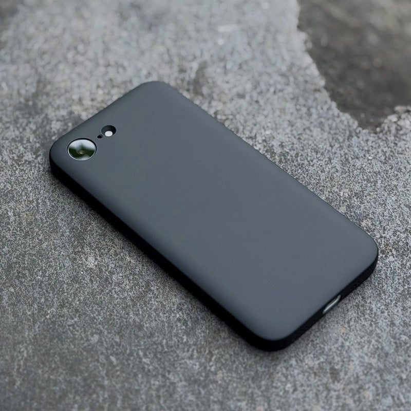 MYNUS iPhone 17e / 16e CASE ミニマルデザイン MagSafe対応
