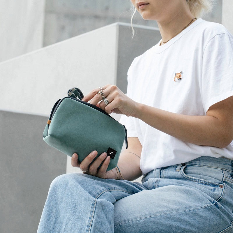 Native Union WFA TECH ORGANIZER スリムポーチ