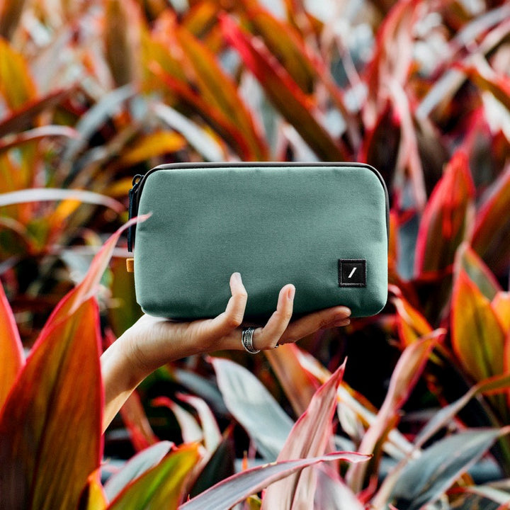 Native Union WFA TECH ORGANIZER スリムポーチ