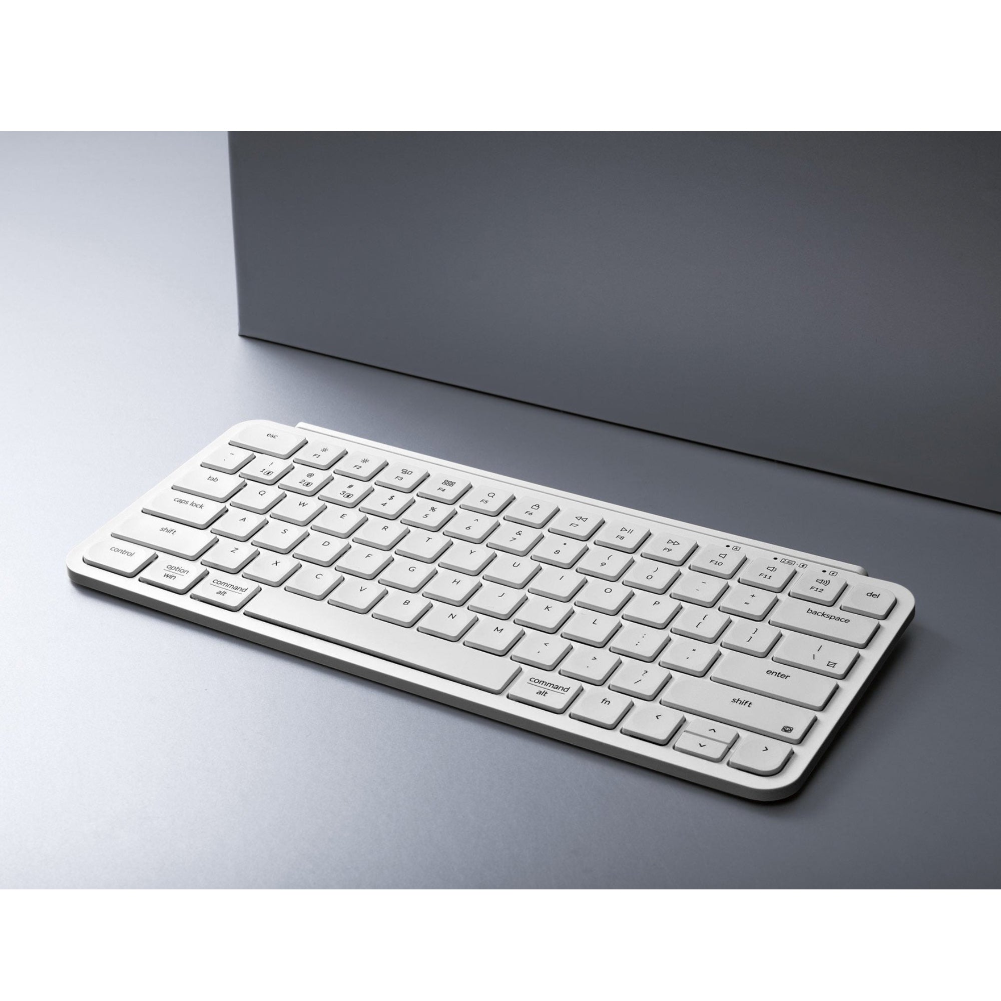 Keychron B1 Pro ウルトラスリムワイヤレスキーボード（JIS版