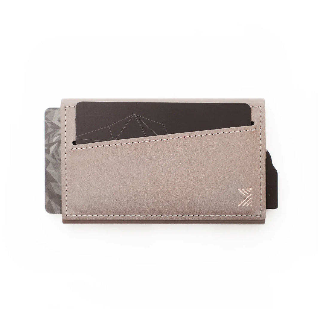 MONOCOZZI LUCID REFINED CARD PROTECTOR MagSafe対応 カード収納ポケット