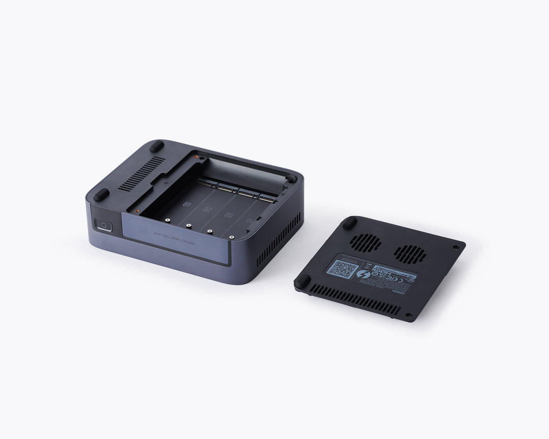 UGREEN NASync DXP480T Plus 4ベイ (M.2 NVMe) NAS ストレージケース