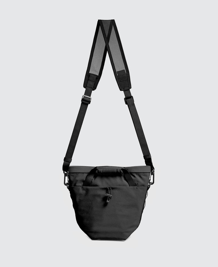 bitplay Essential 2.5L スナッパースリングバッグ カメラバッグ ショルダーバッグ