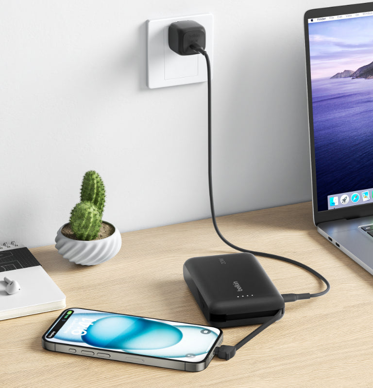 BELKIN BoostCharge 20W ケーブル内蔵 モバイルバッテリー 10000mAh PD対応