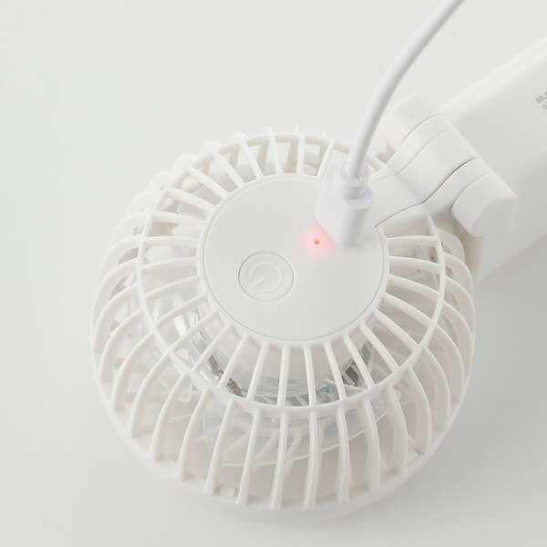 エレコム USB扇風機 ハンズフリー 冷却プレート カラビナ ストラップ付  ポータブルファン デスクファン 暑さ対策