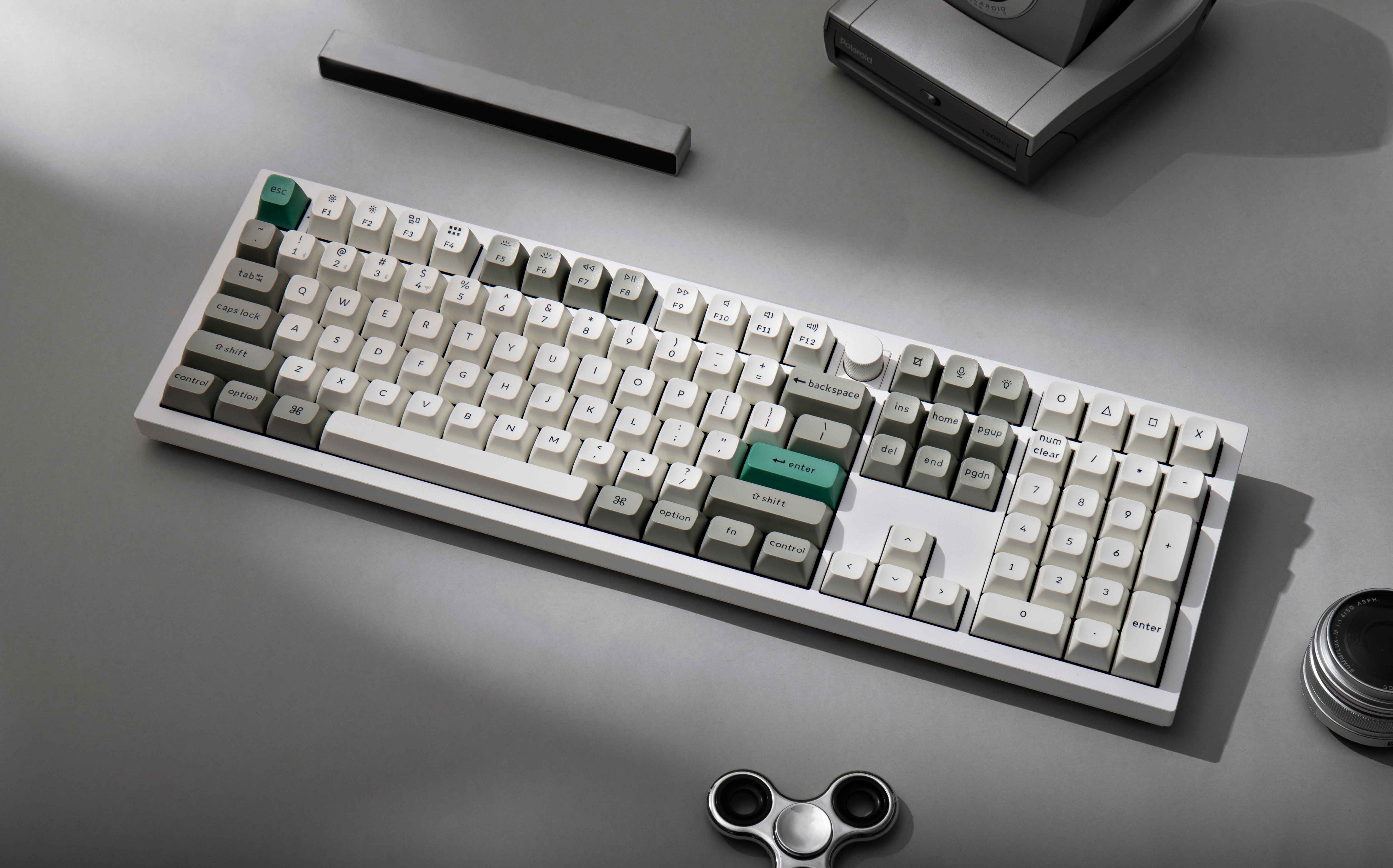 Keychron Q6 Max ワイヤレス カスタム メカニカルキーボード Keychron Q6 Max ワイヤレス カスタム メカニカルキーボード