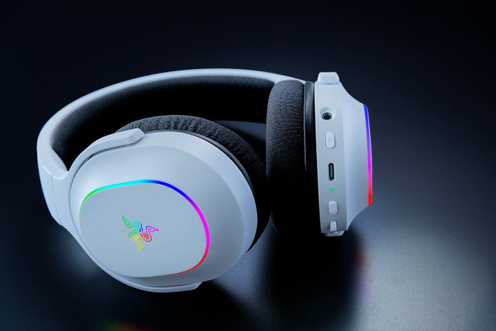 Razer Barracuda X Chroma ワイヤレス ゲーミングヘッドセット White Edition  2.4GHz / Bluetooth 5.2