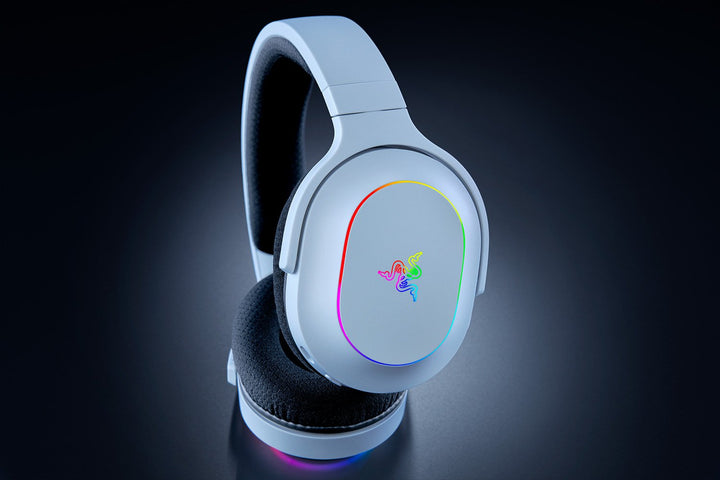 Razer Barracuda X Chroma ワイヤレス ゲーミングヘッドセット White Edition  2.4GHz / Bluetooth 5.2