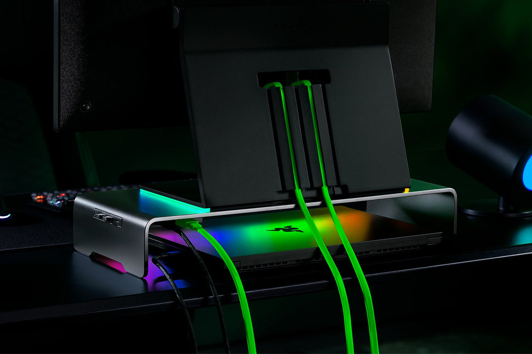Razer Monitor Stand Chroma 4ポートUSB-C搭載アルミニウム製 モニタースタンド ディスプレイスタンド