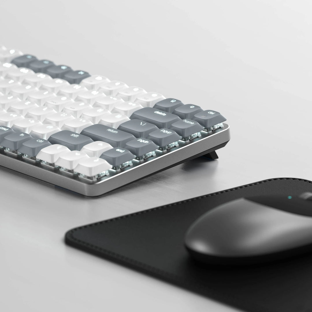 Satechi SM1 Slim Mechanical Backlit Bluetooth Keyboard US Satechi SM1 Slim Mechanical Backlit Bluetooth Keyboard US