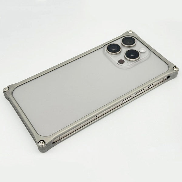 GILD design ソリッドバンパー iPhone 14 Pro シルバー
